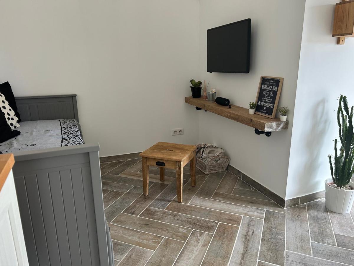 Charmant Studio Dans Villa - Jardin Privatif . La Seyne-sur-Mer Exteriér fotografie